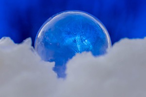 Frozen soap bubbles